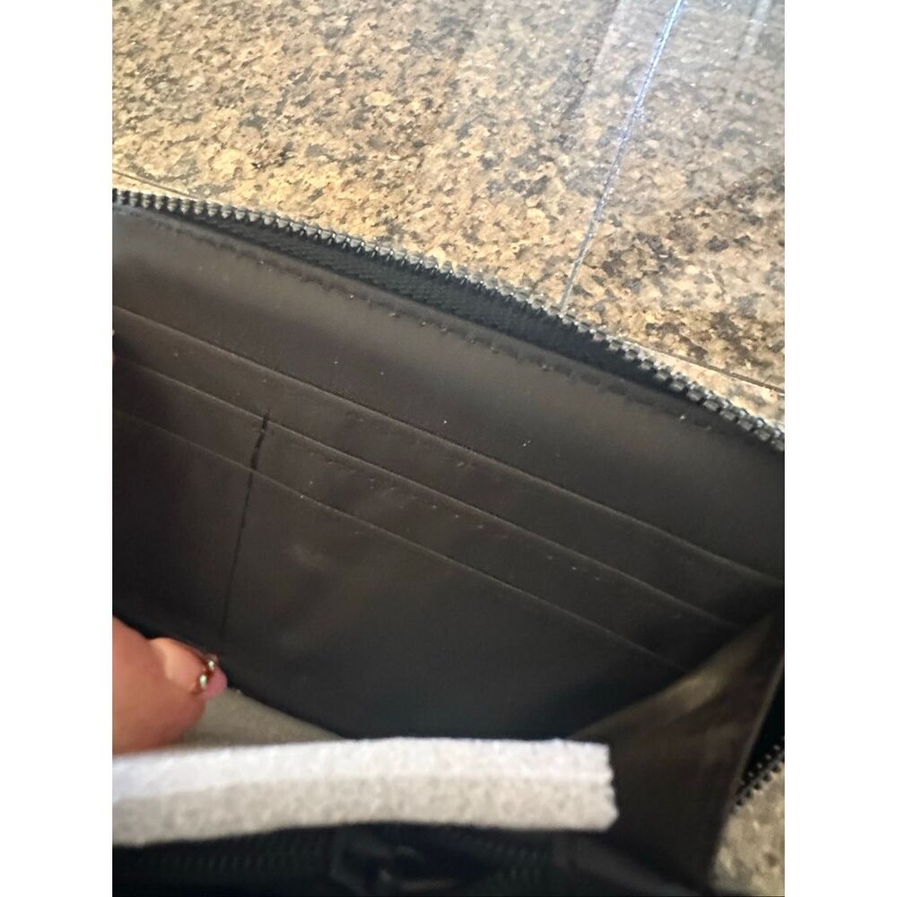 NWT Vera wallet - Picture 7 of 7